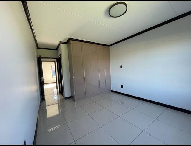 2 BEDROOM PROPERTY TO RENT IN BLUE HILLS